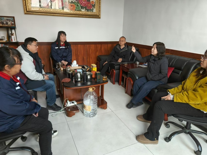 6、工商聯(lián)領(lǐng)導(dǎo)與榮盛婦女職工代表進行了交流座談.jpg